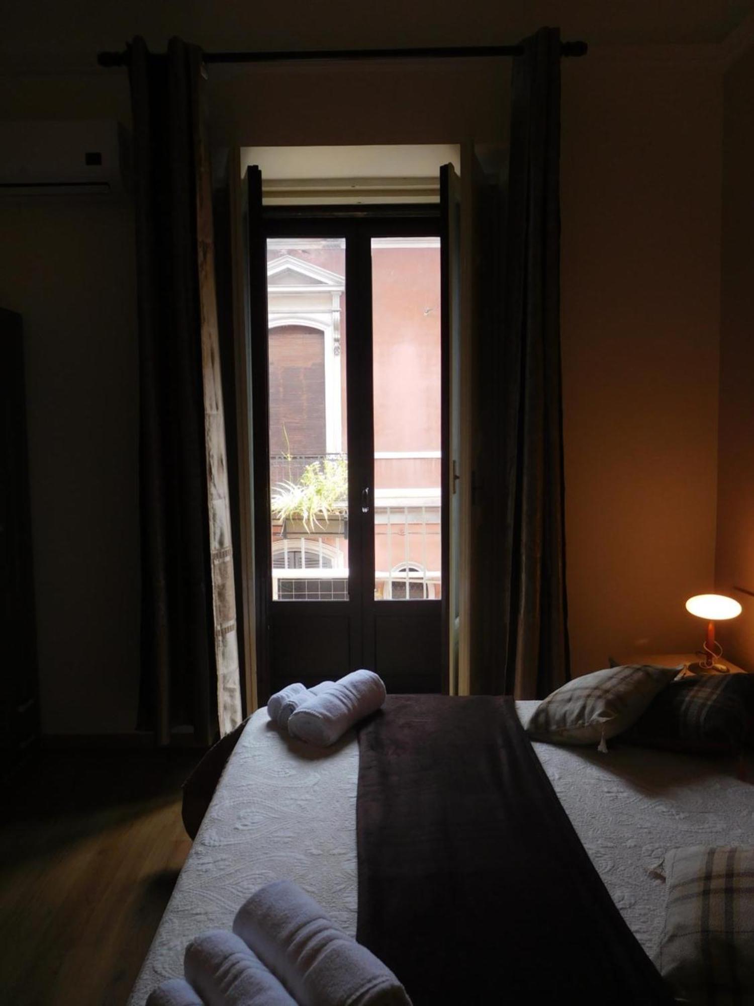 Bed and Breakfast Papali Catania Habitación foto